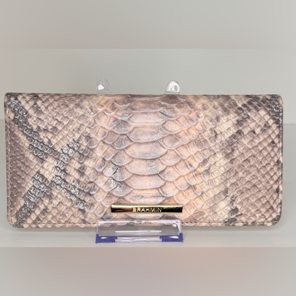 Brahmin HTF EUC Chiffon Mare Ady Wallet